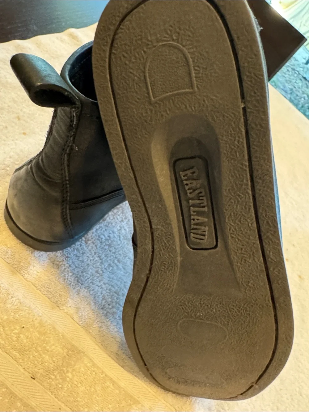 Eastland Black Leather Chukka Moc-Toe Boots with Brown Laces